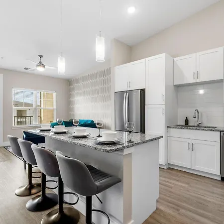 Private Full Cozy King Bed Apartment, Resort Amenities, Close To Parks